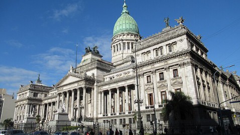 Política ausente, futuro incierto: el ocaso de la ley que impulsó las energías limpias en Argentina